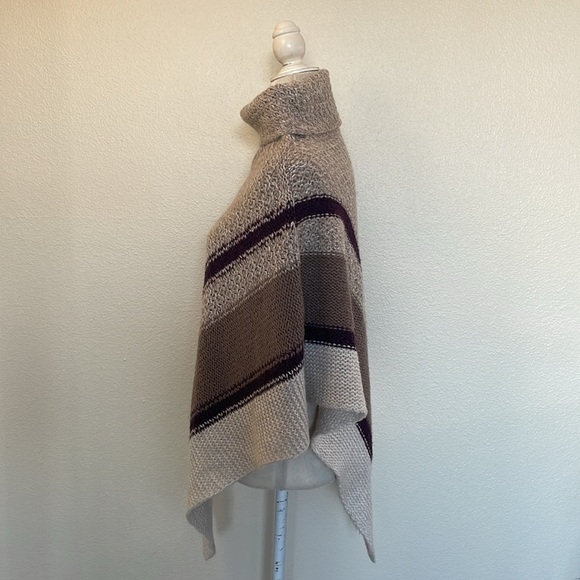 Old Navy - Cowl Neck Poncho - Picture 4 of 6